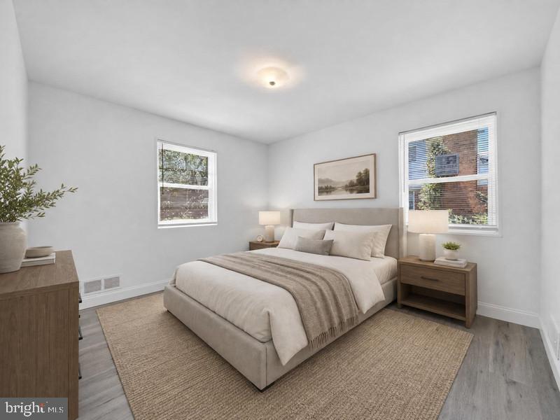 FOUR CORNERS - Residential