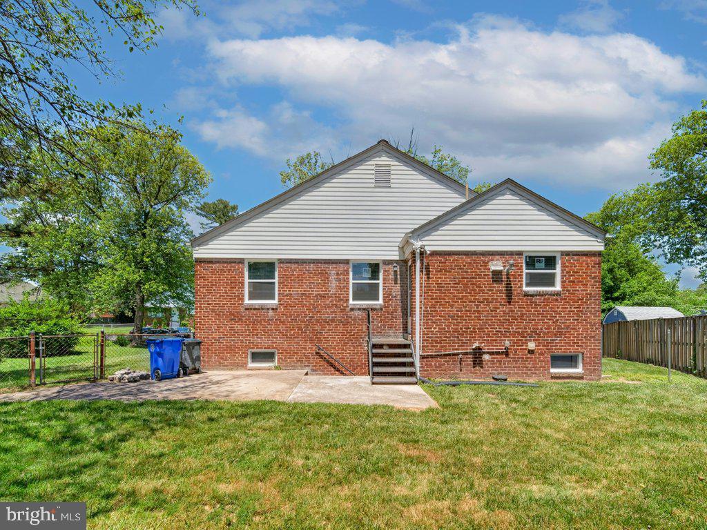 FOUR CORNERS - Residential