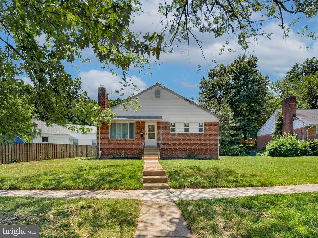 FOUR CORNERS - Residential