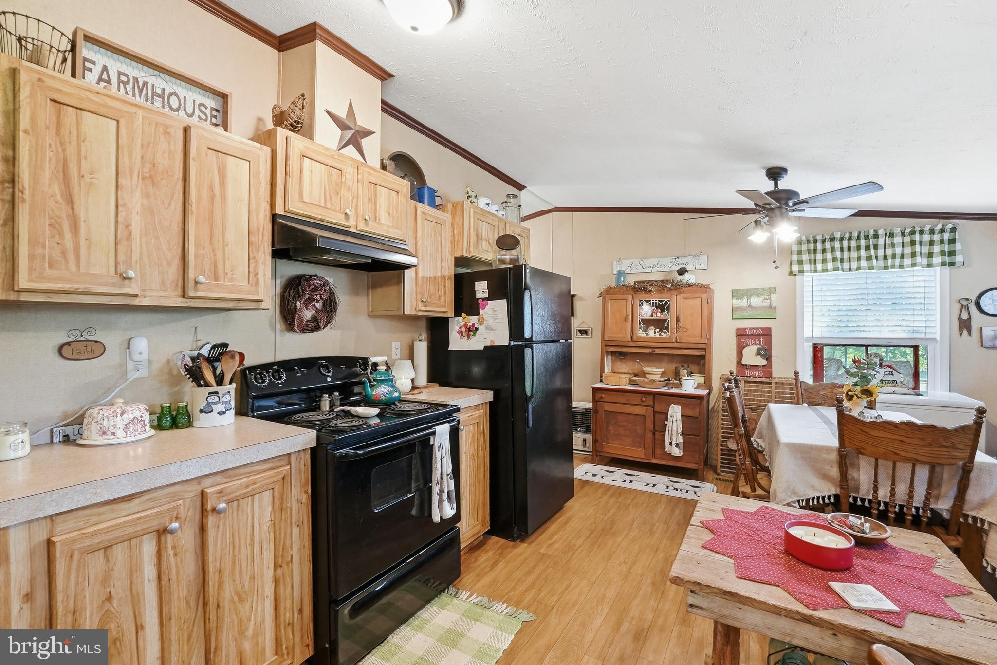TRAPPERS DEN - Residential