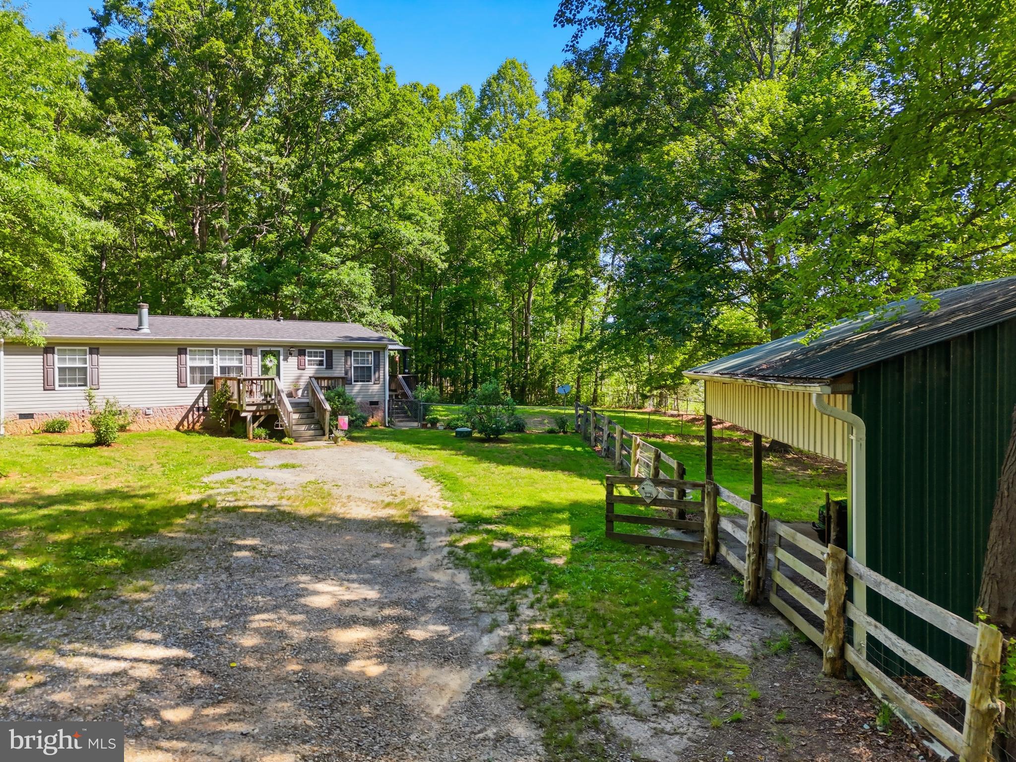 TRAPPERS DEN - Residential