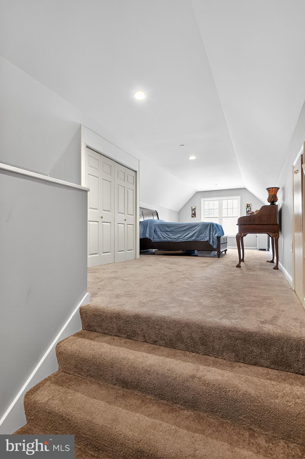 SELBY ON THE BAY - Residential