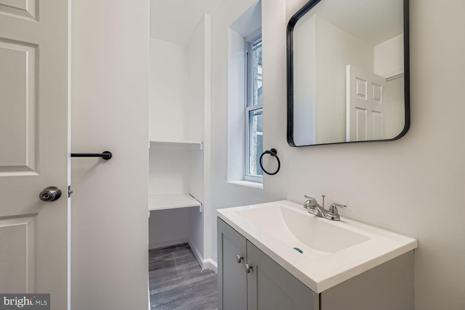 EAST BALTIMORE MIDWAY - Residential