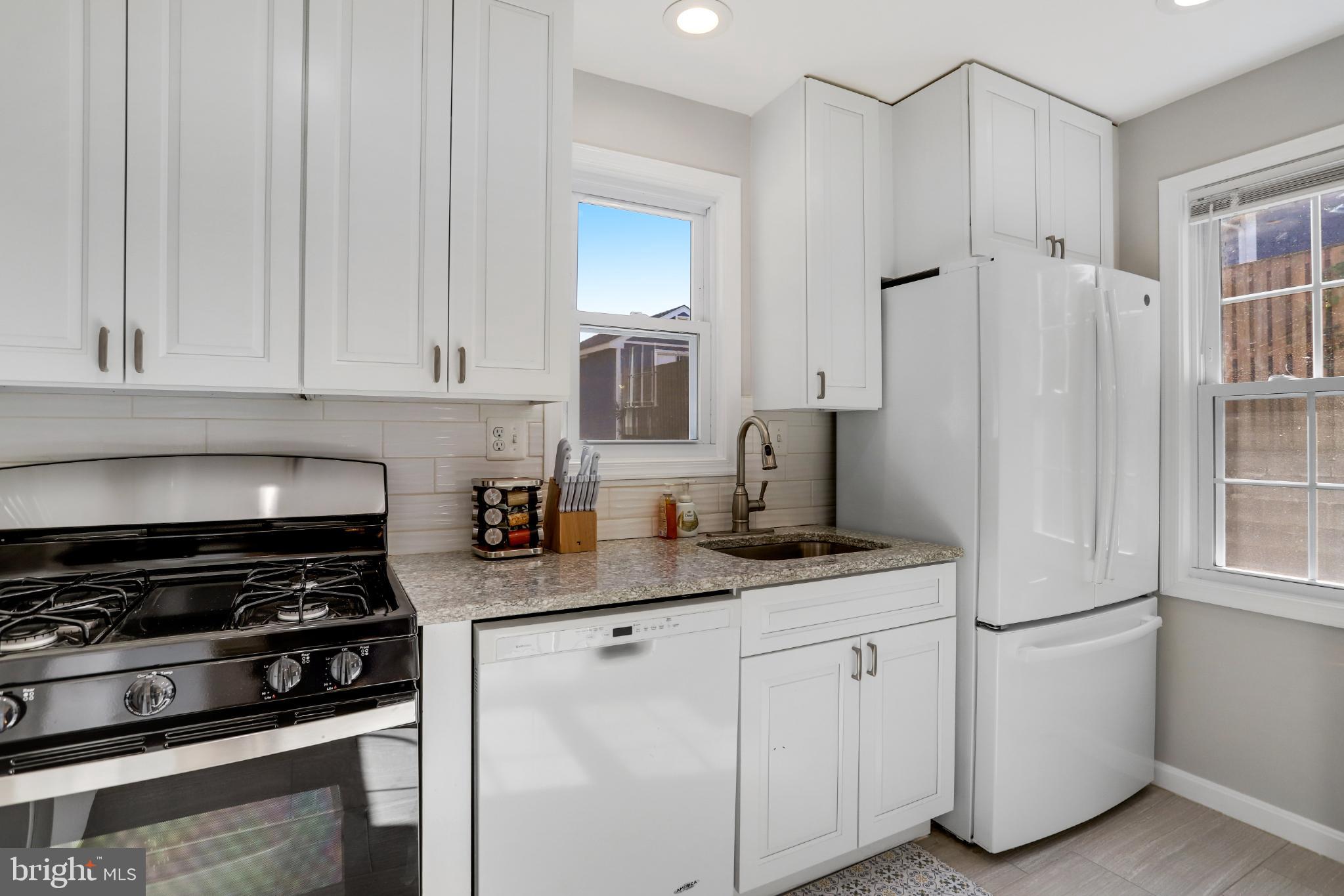 WEST LAWN - Residential