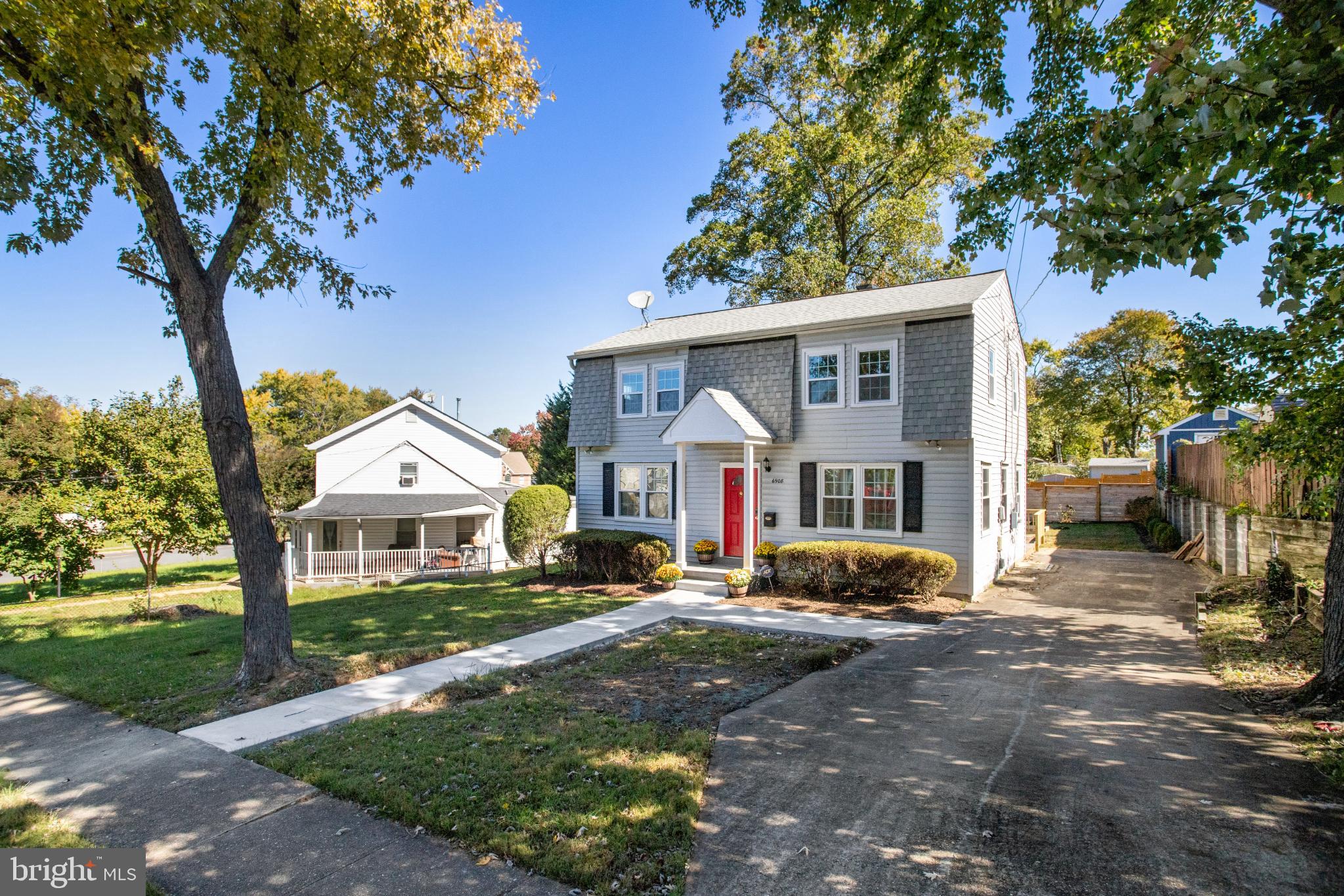 WEST LAWN - Residential