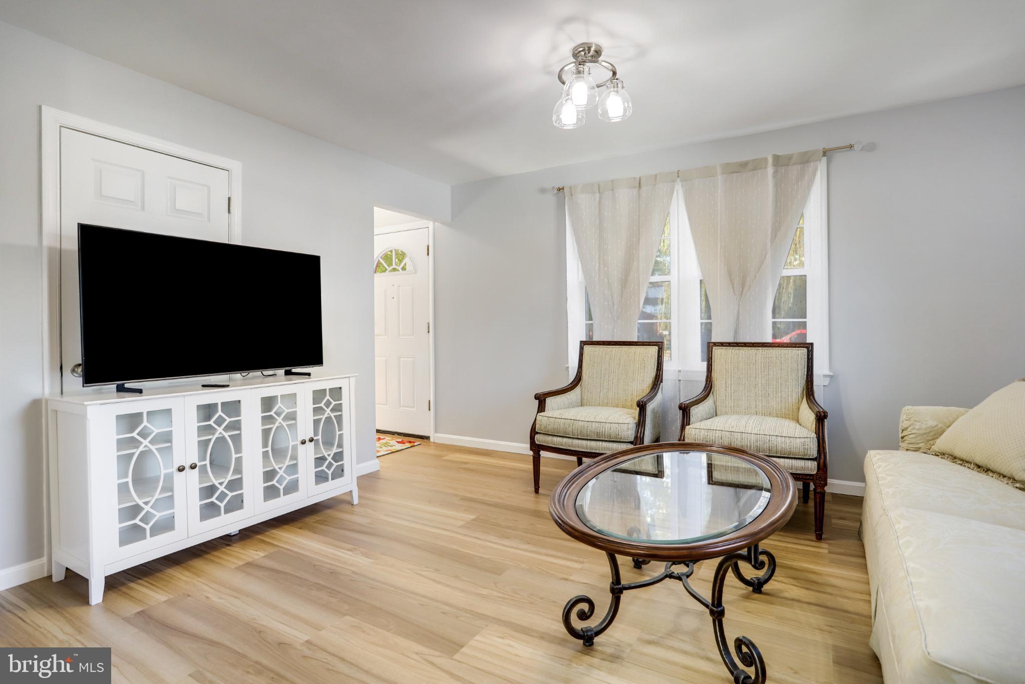 WEST LAWN - Residential