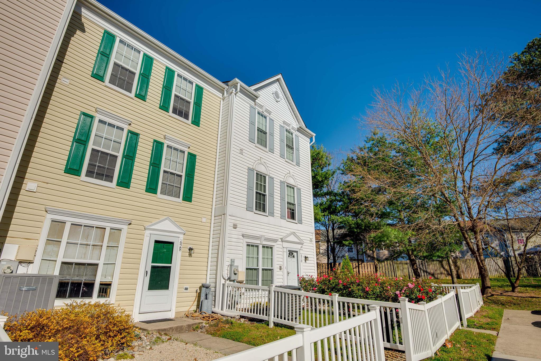 CLOVERLEAF COMMONS - Residential