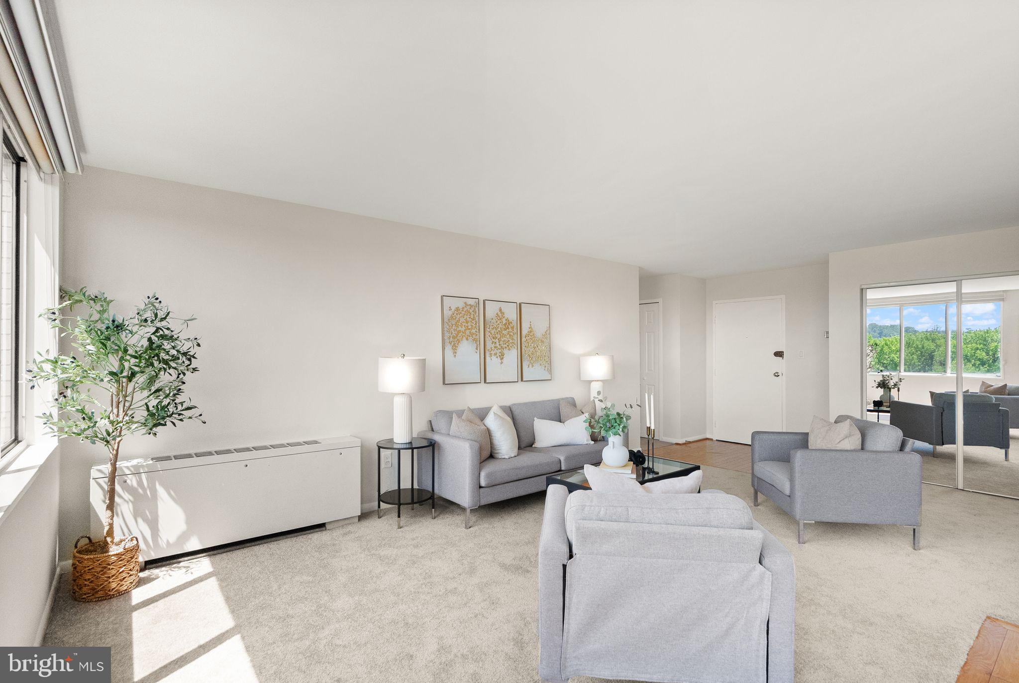 RIVER TOWERS - Residential