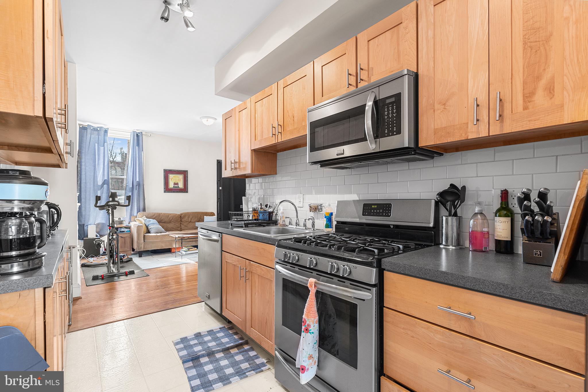 RITTENHOUSE SQUARE - Commercial Sale