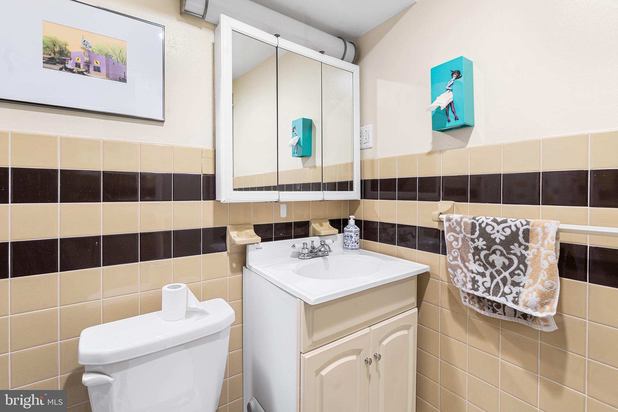 RITTENHOUSE SQUARE - Commercial Sale