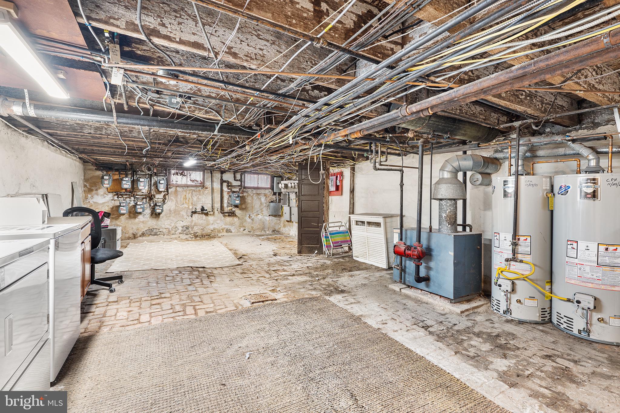 RITTENHOUSE SQUARE - Commercial Sale