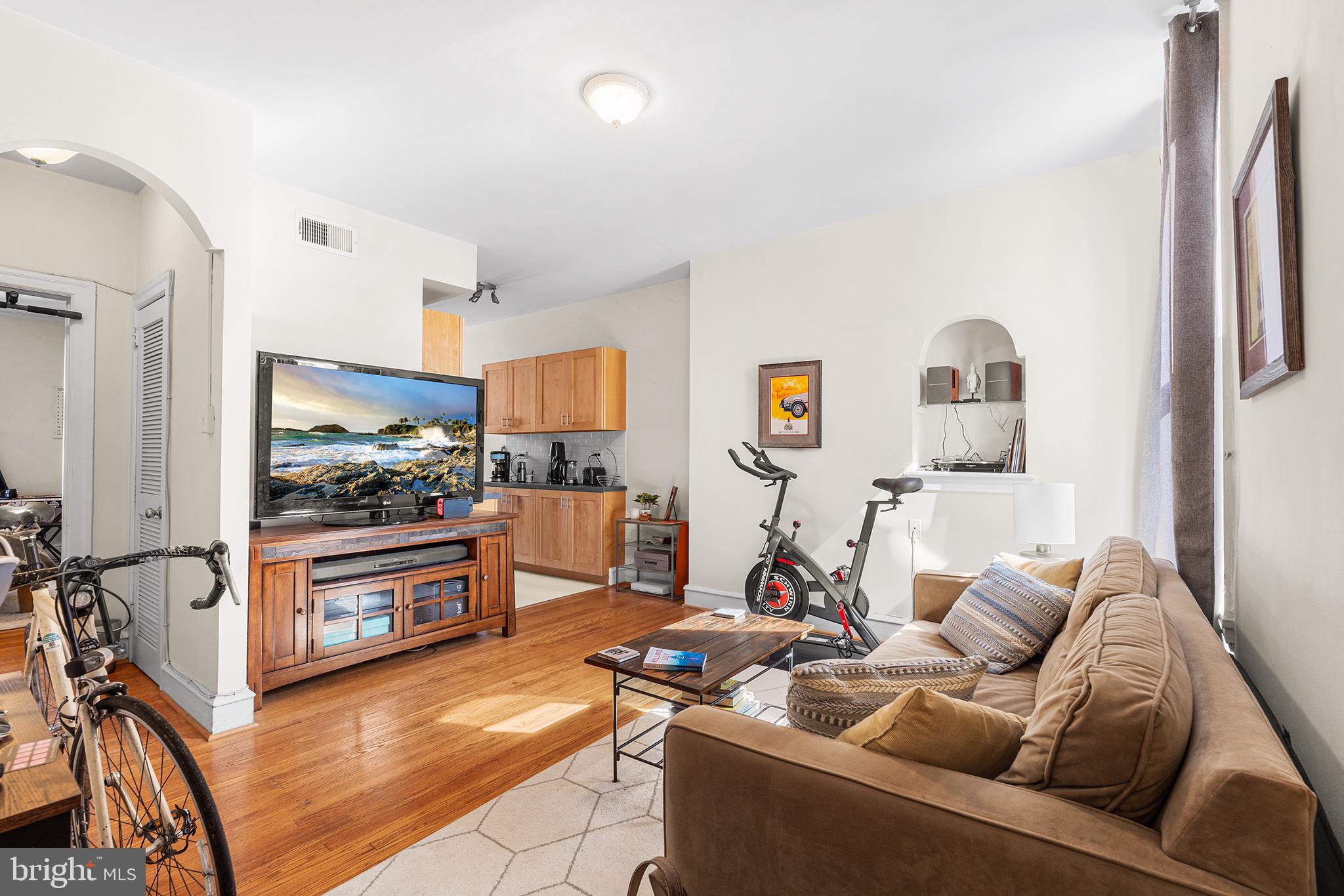 RITTENHOUSE SQUARE - Commercial Sale