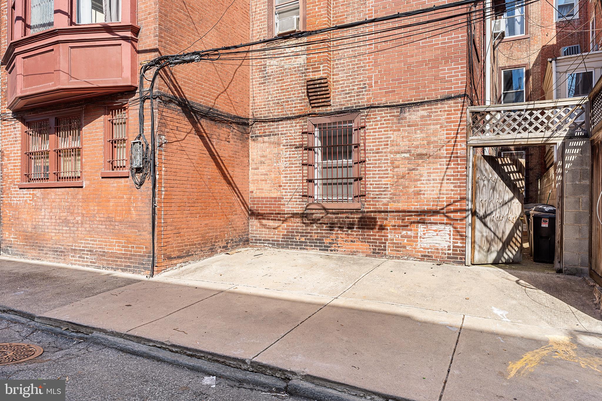 RITTENHOUSE SQUARE - Commercial Sale