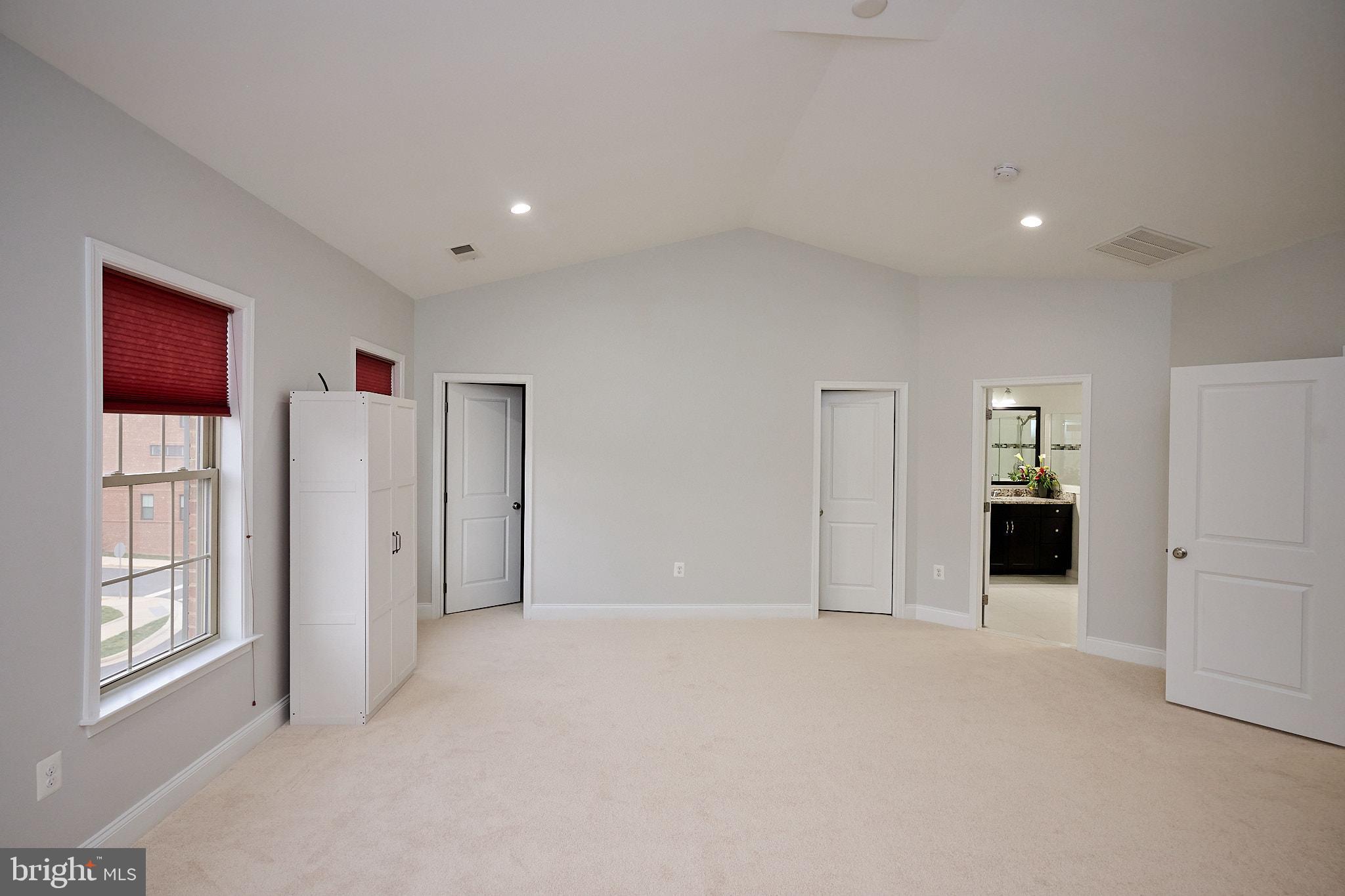 MOOREFIELD STATION - Residential Lease