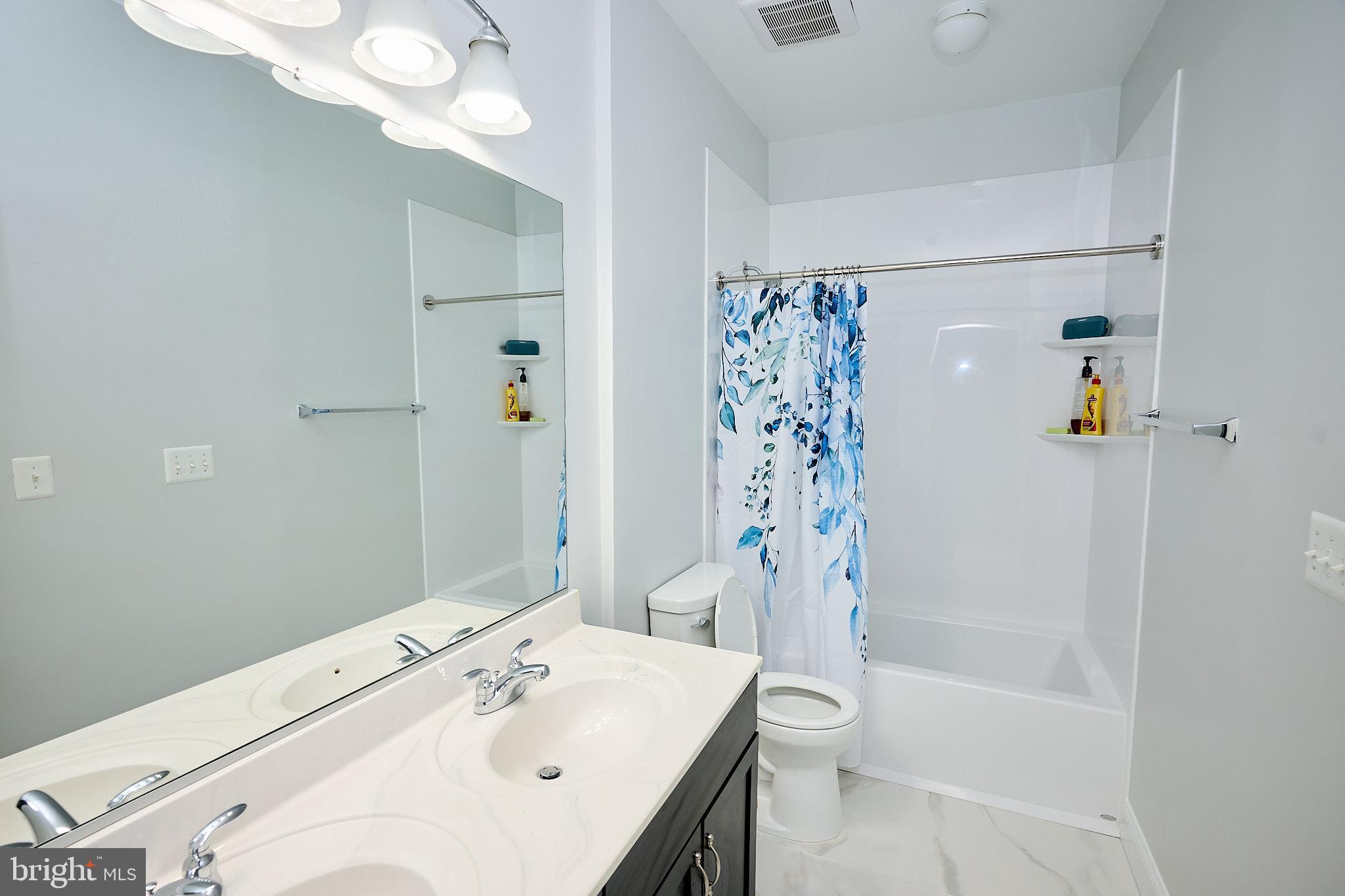 MOOREFIELD STATION - Residential Lease