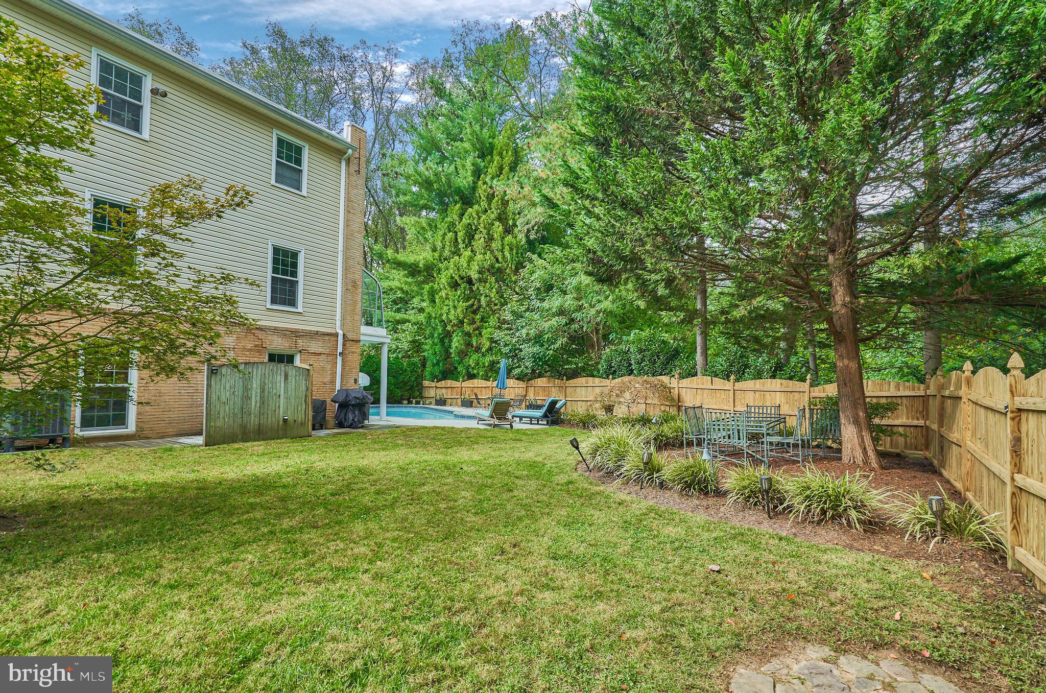 MERRYWOOD ON THE POTOMAC - Residential