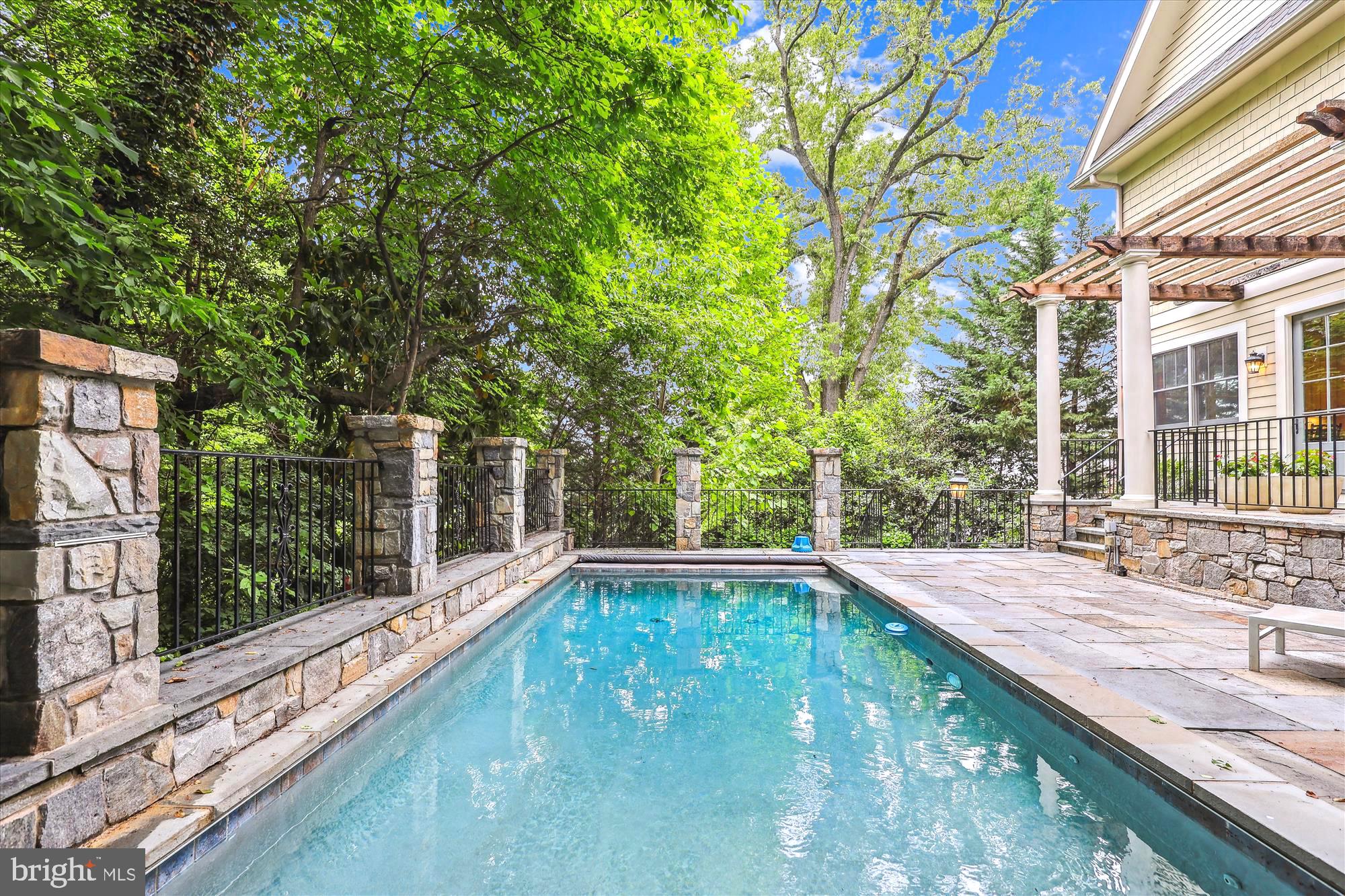 BERKLEY - Residential