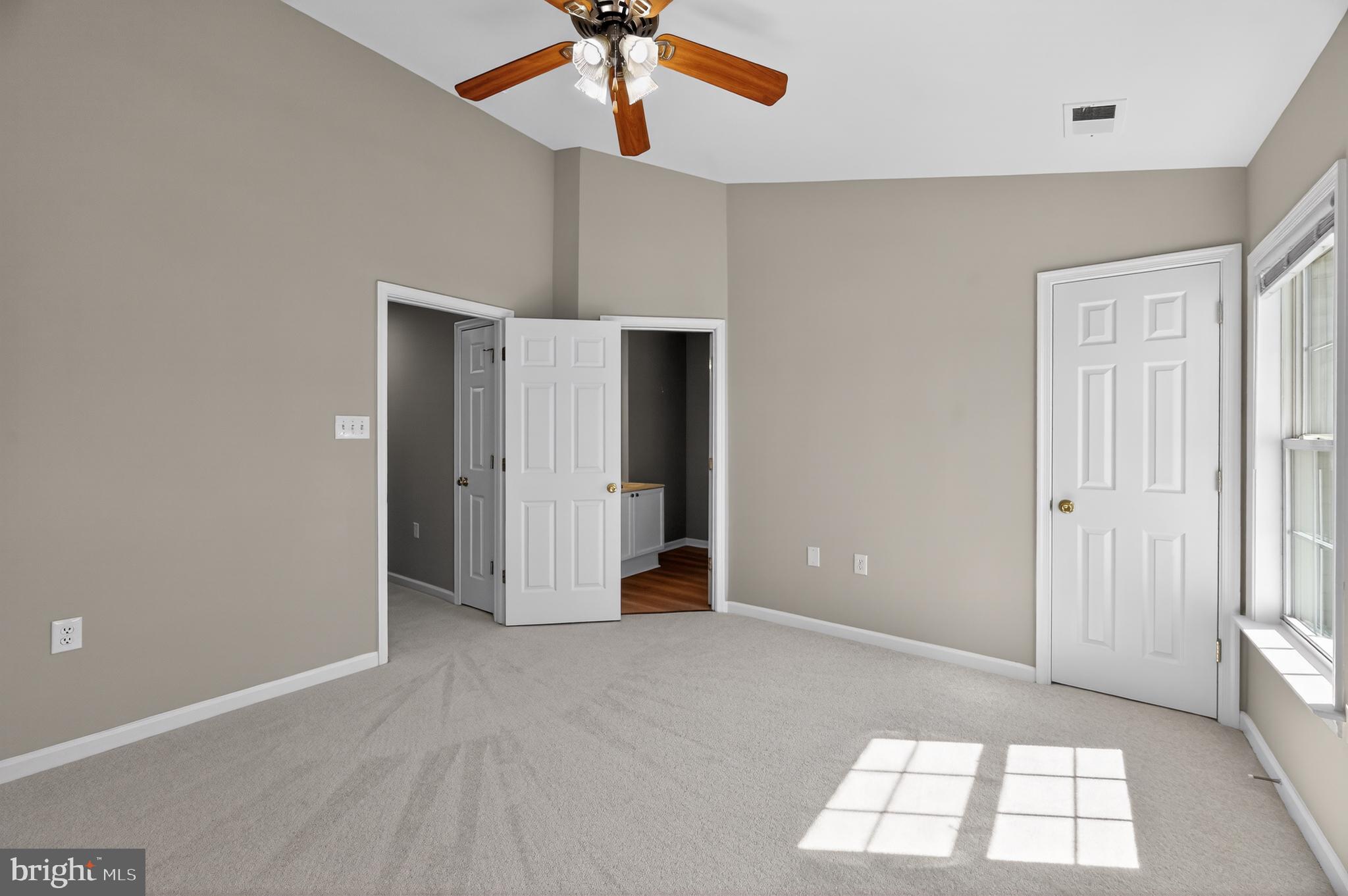 MANOR PARK - Residential