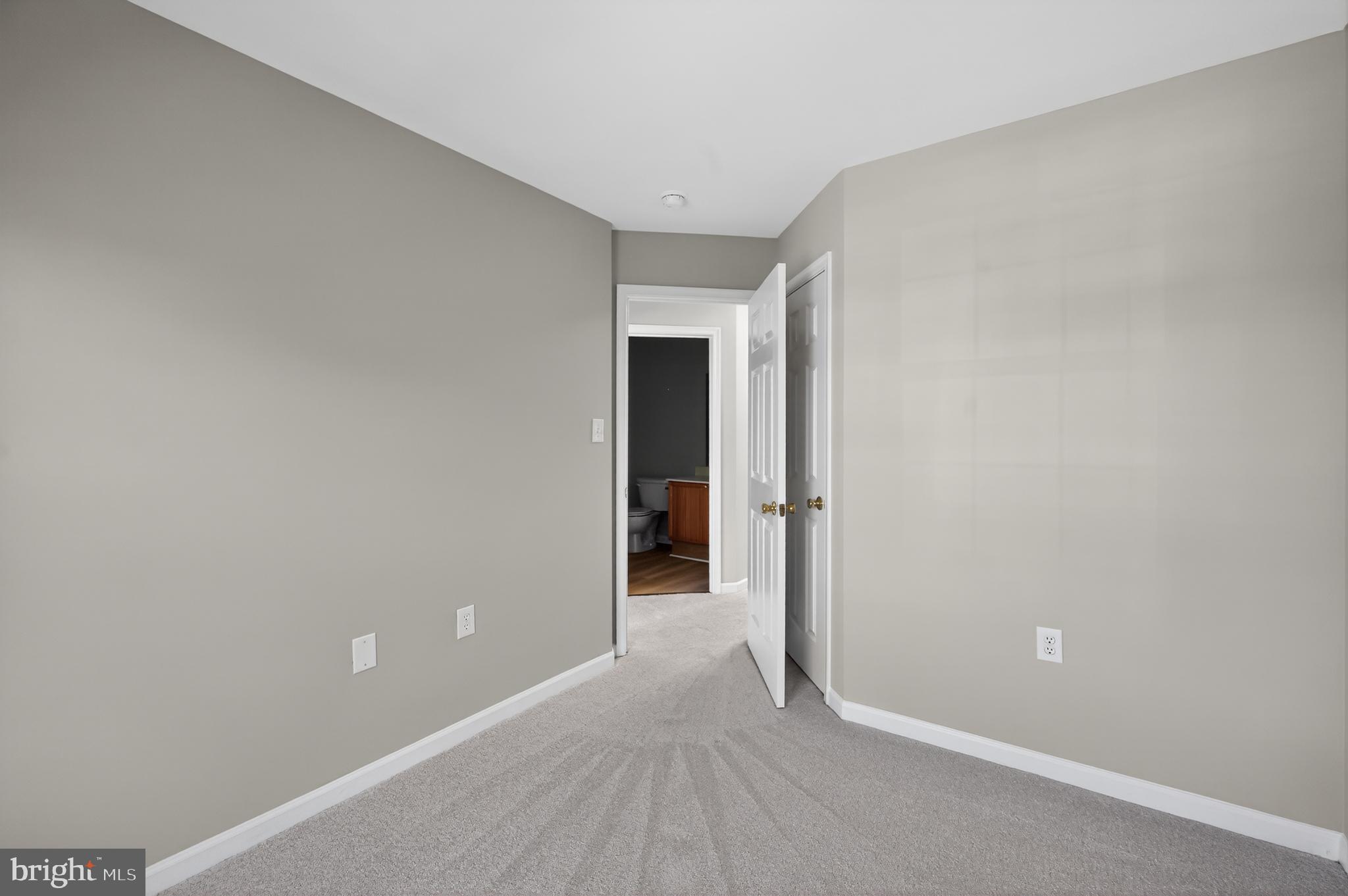 MANOR PARK - Residential