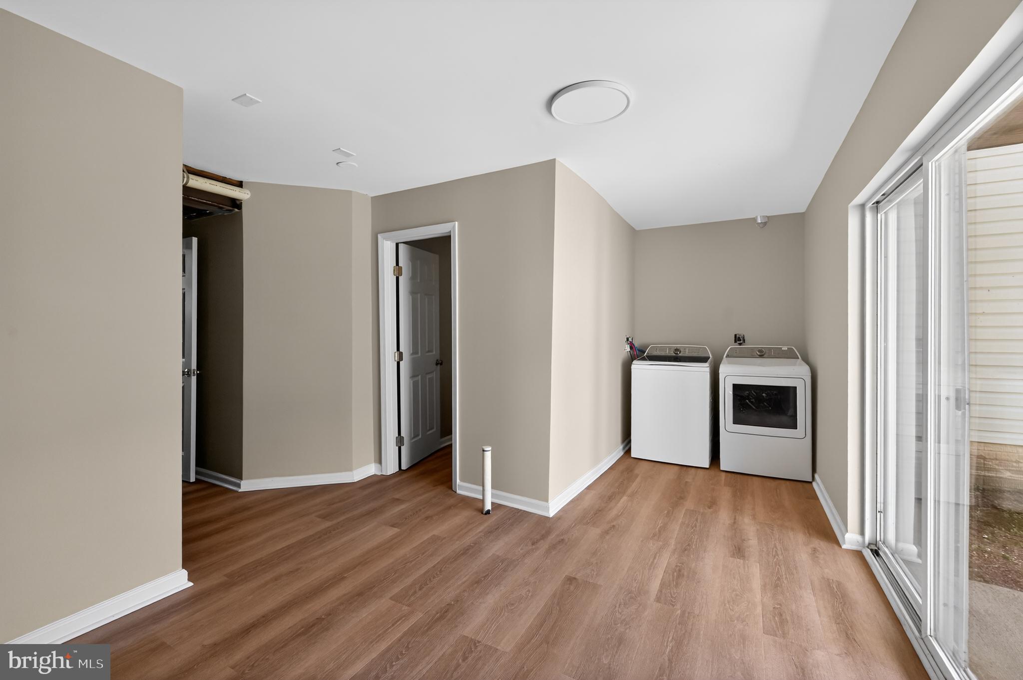 MANOR PARK - Residential