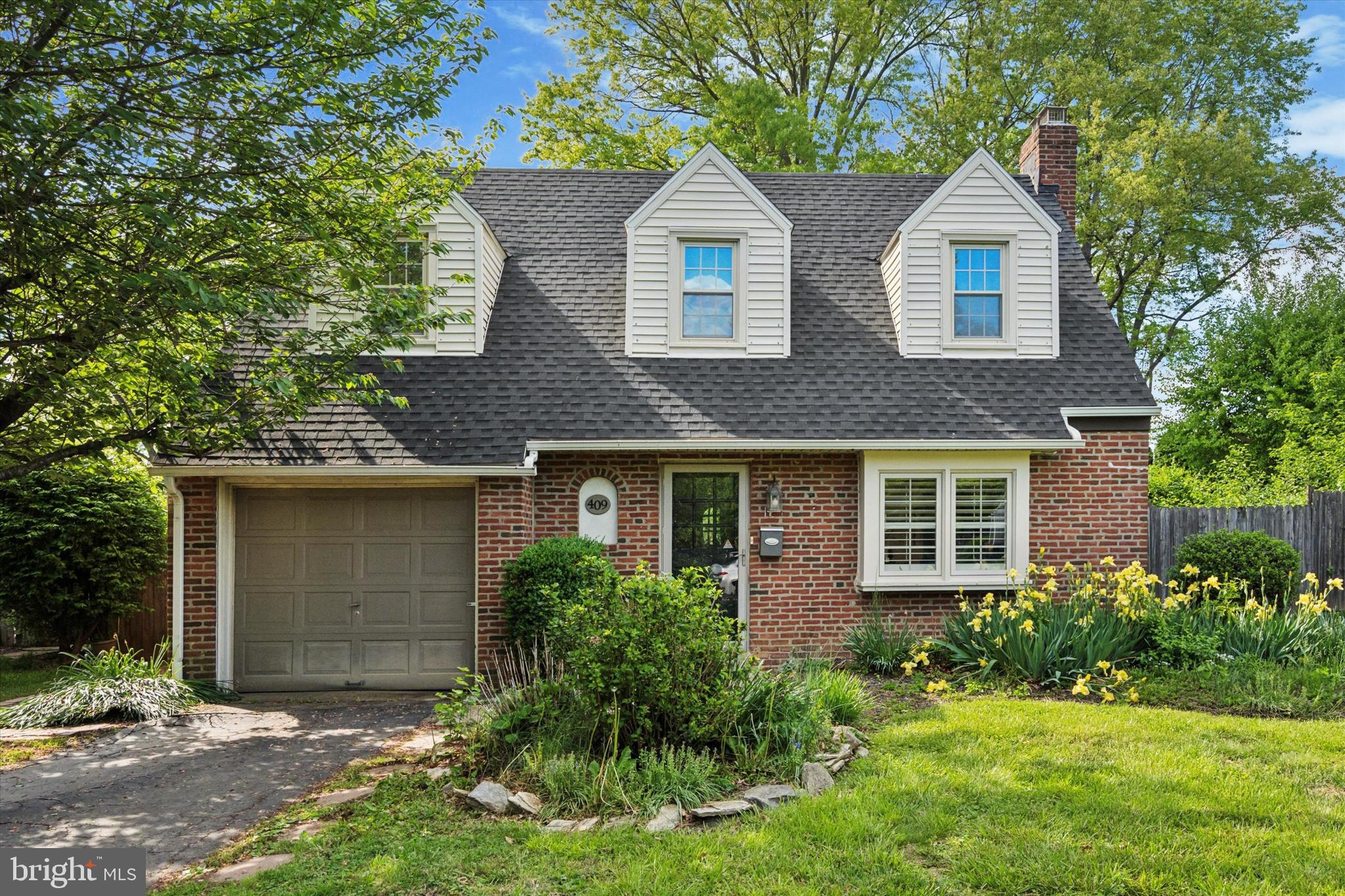SUNNYBROOK - Residential