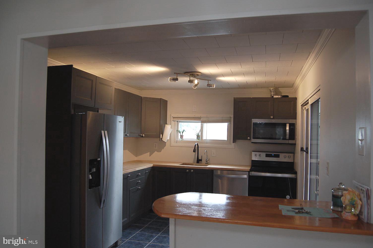 MIDDLE RIVER - Residential