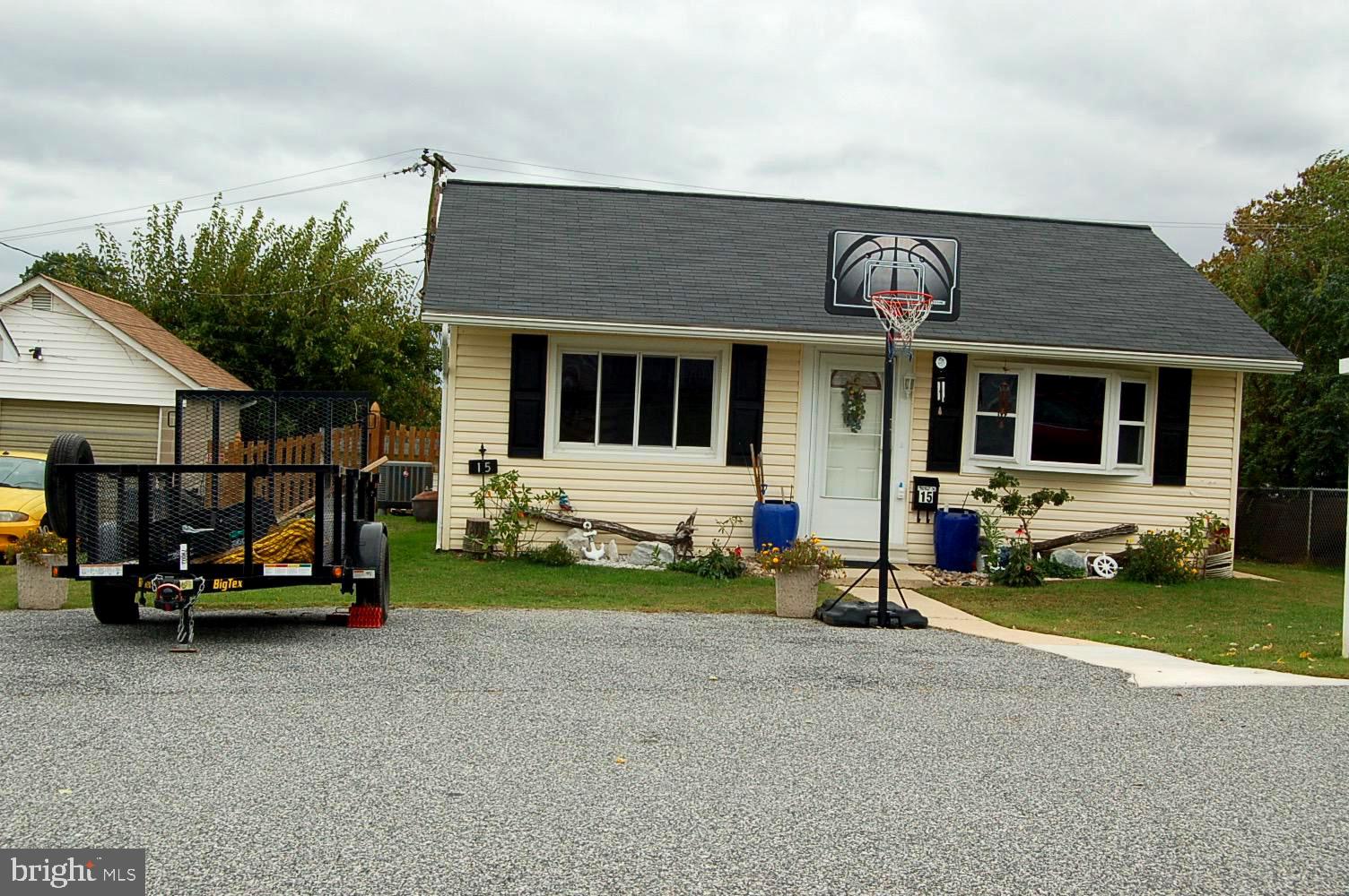 MIDDLE RIVER - Residential