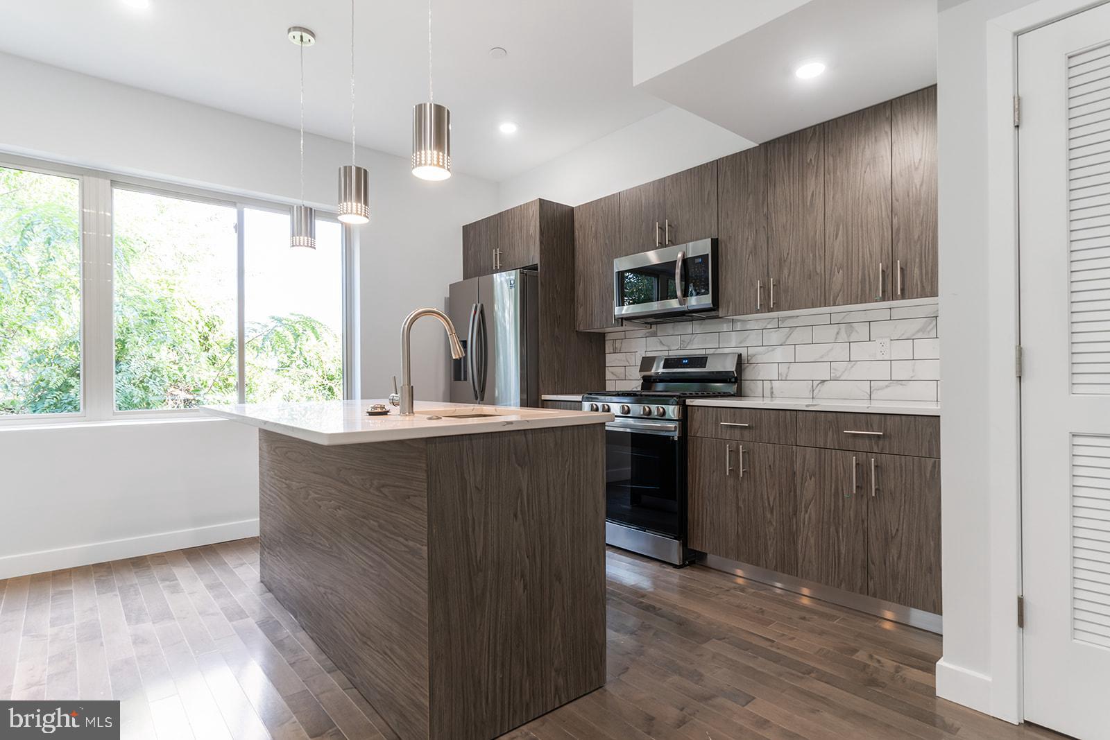NORRIS SQUARE - Residential Lease
