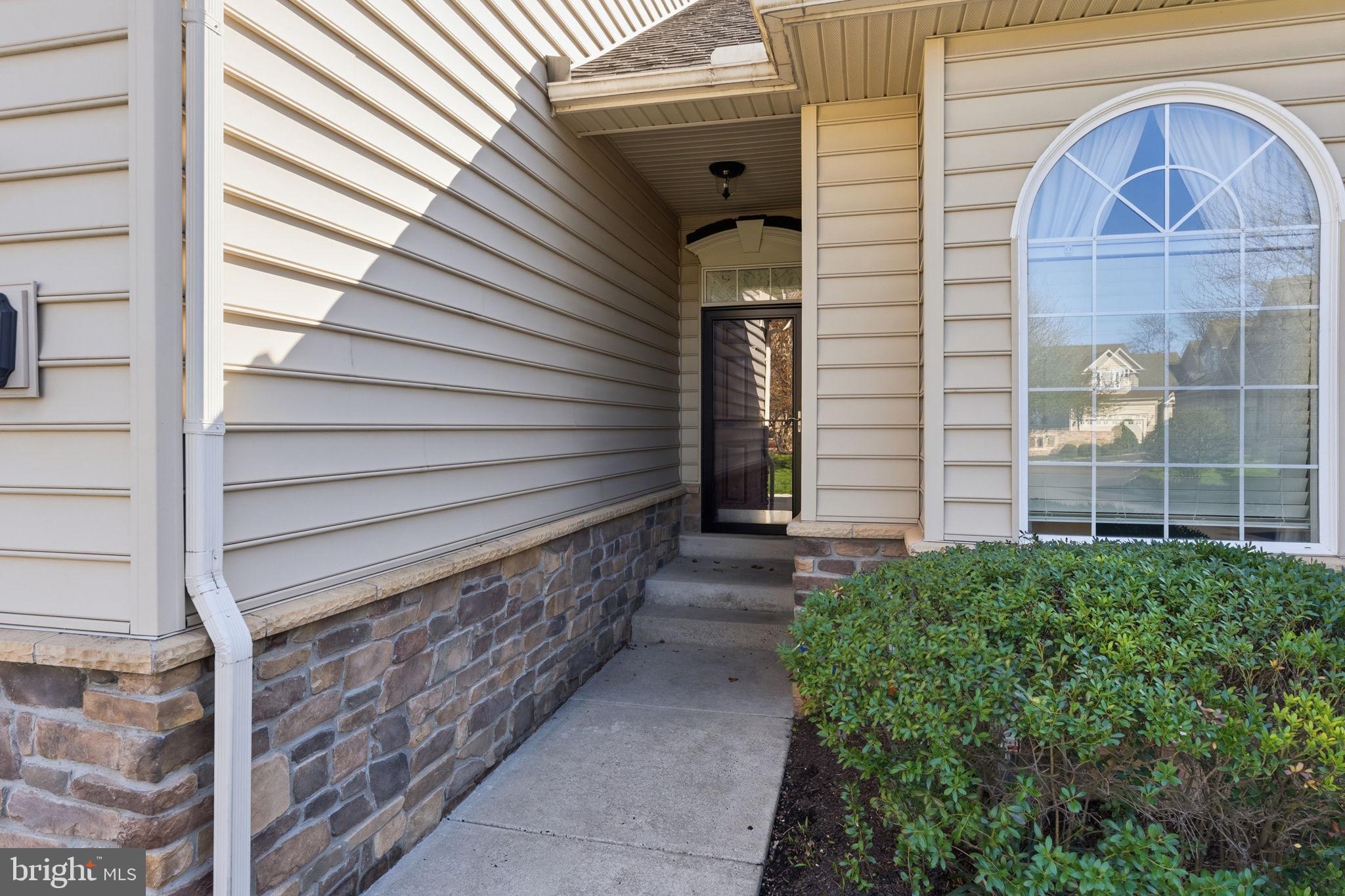 MONTGOMERY WALK - Residential