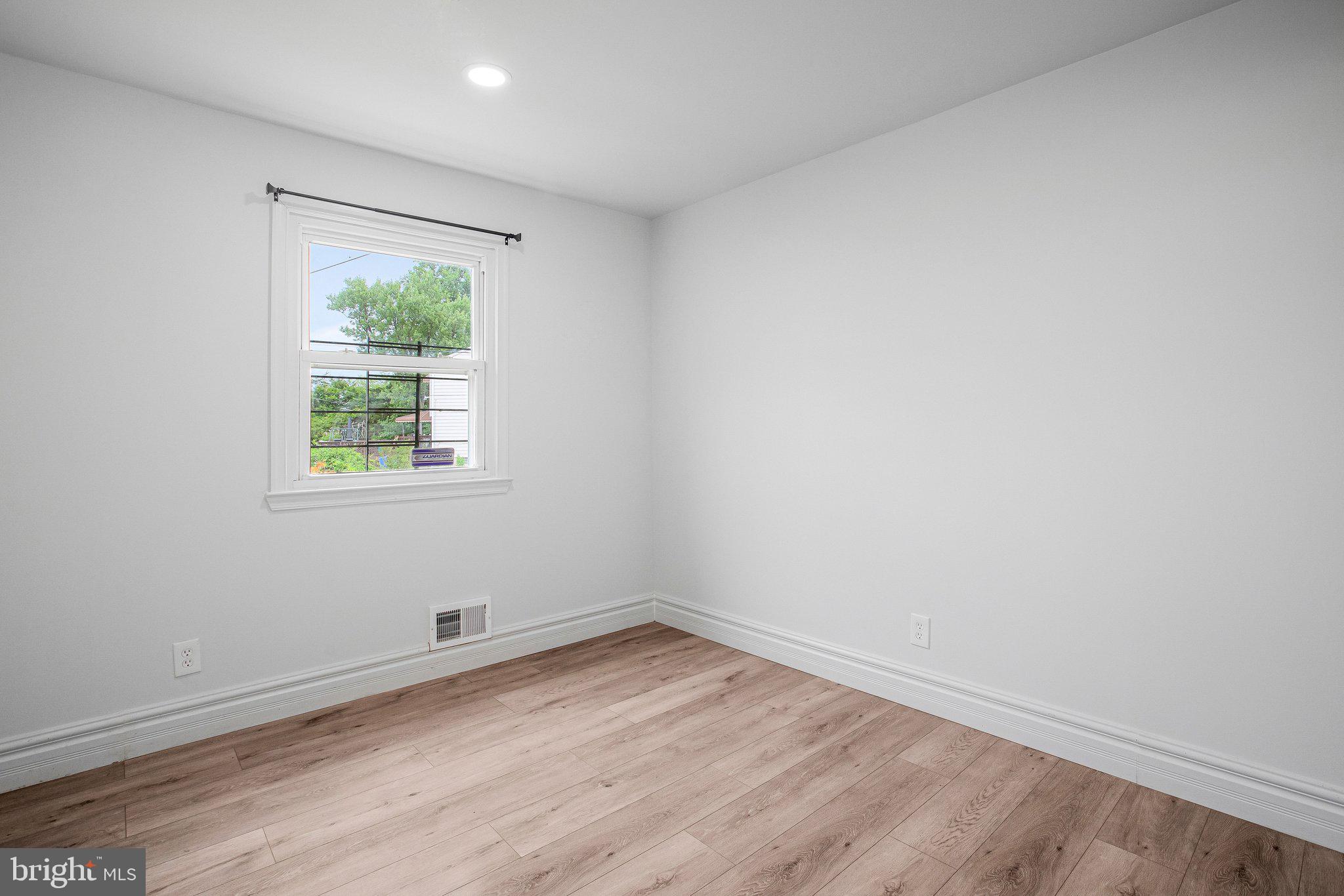 MILFORD GARDENS - Residential