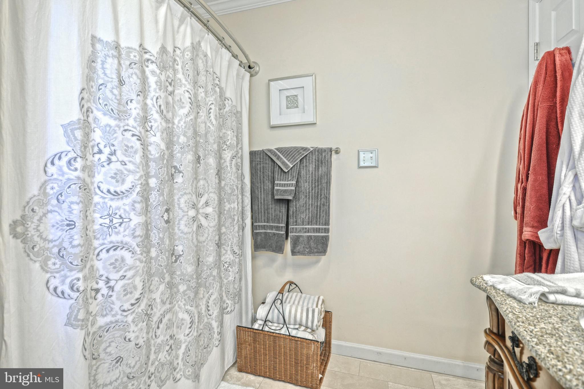 SHERWOOD FOREST - Residential