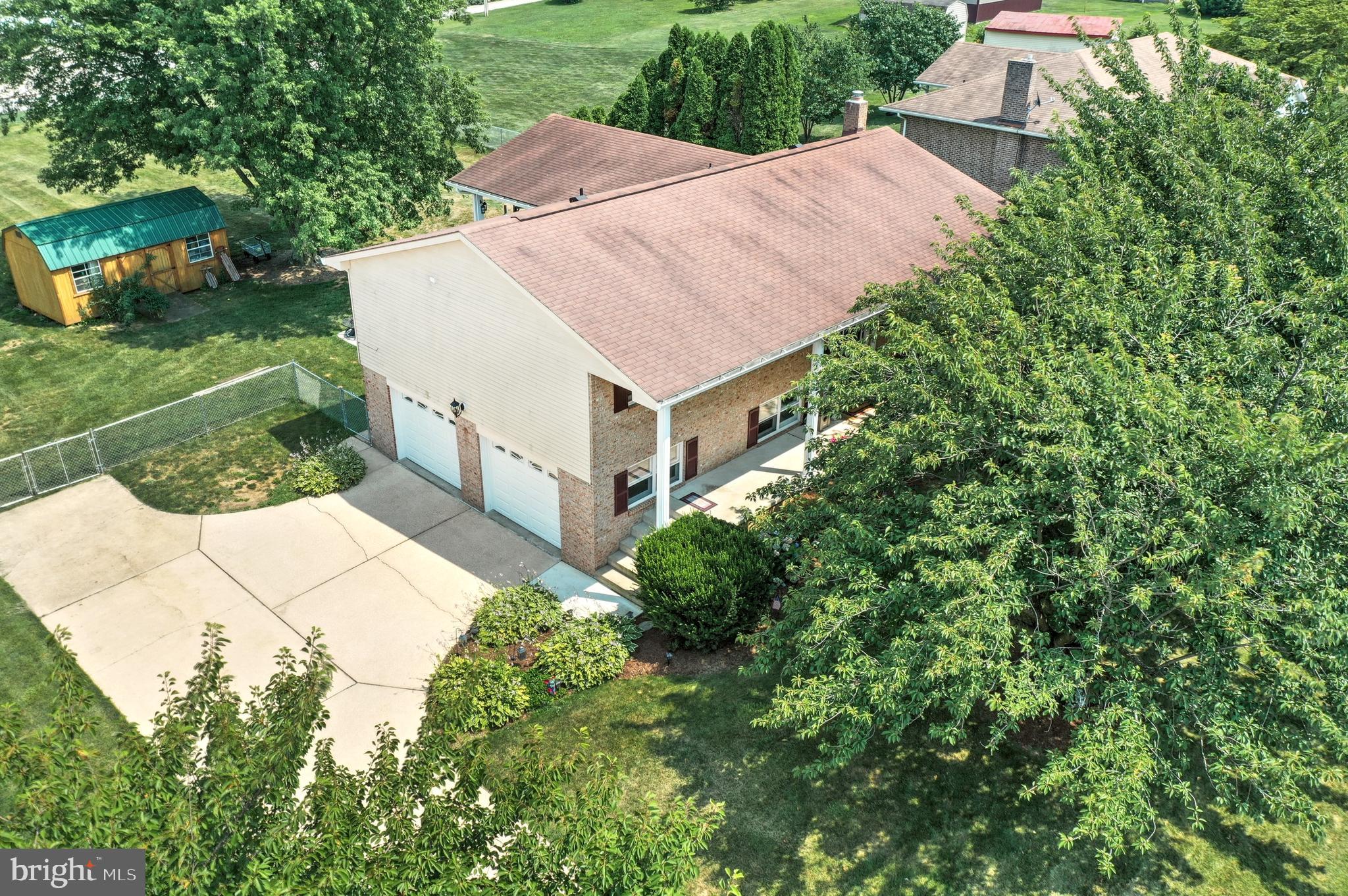 SHERWOOD FOREST - Residential