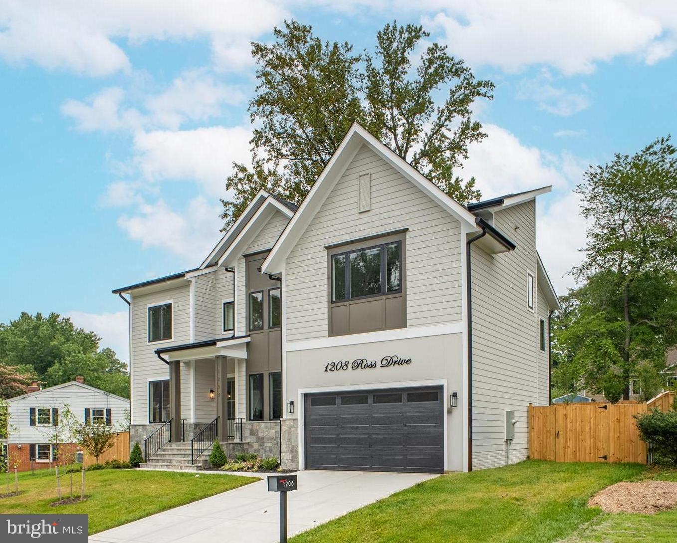 VIENNA WOODS - Residential