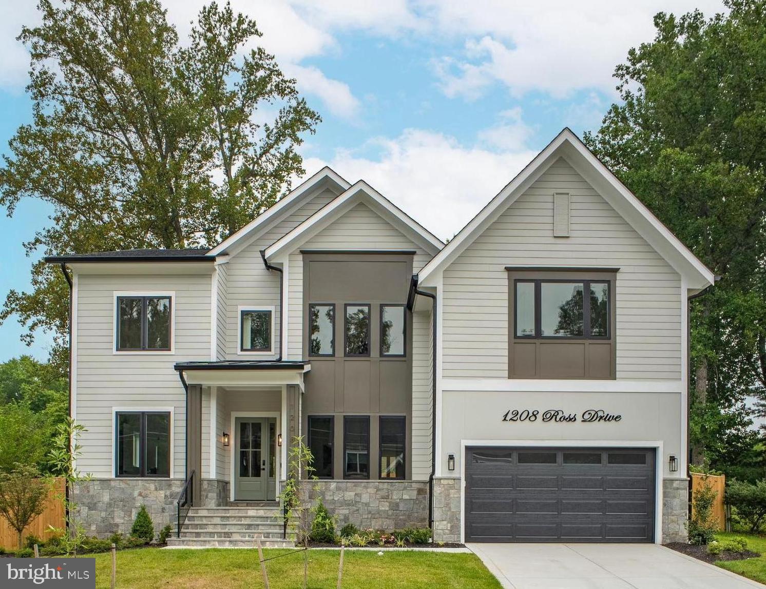 VIENNA WOODS - Residential