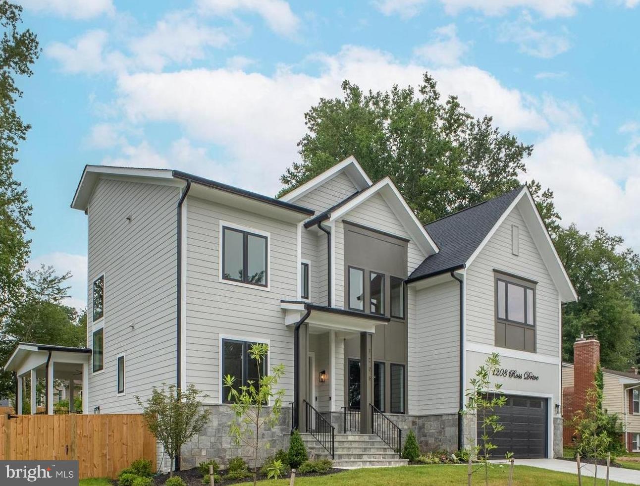 VIENNA WOODS - Residential