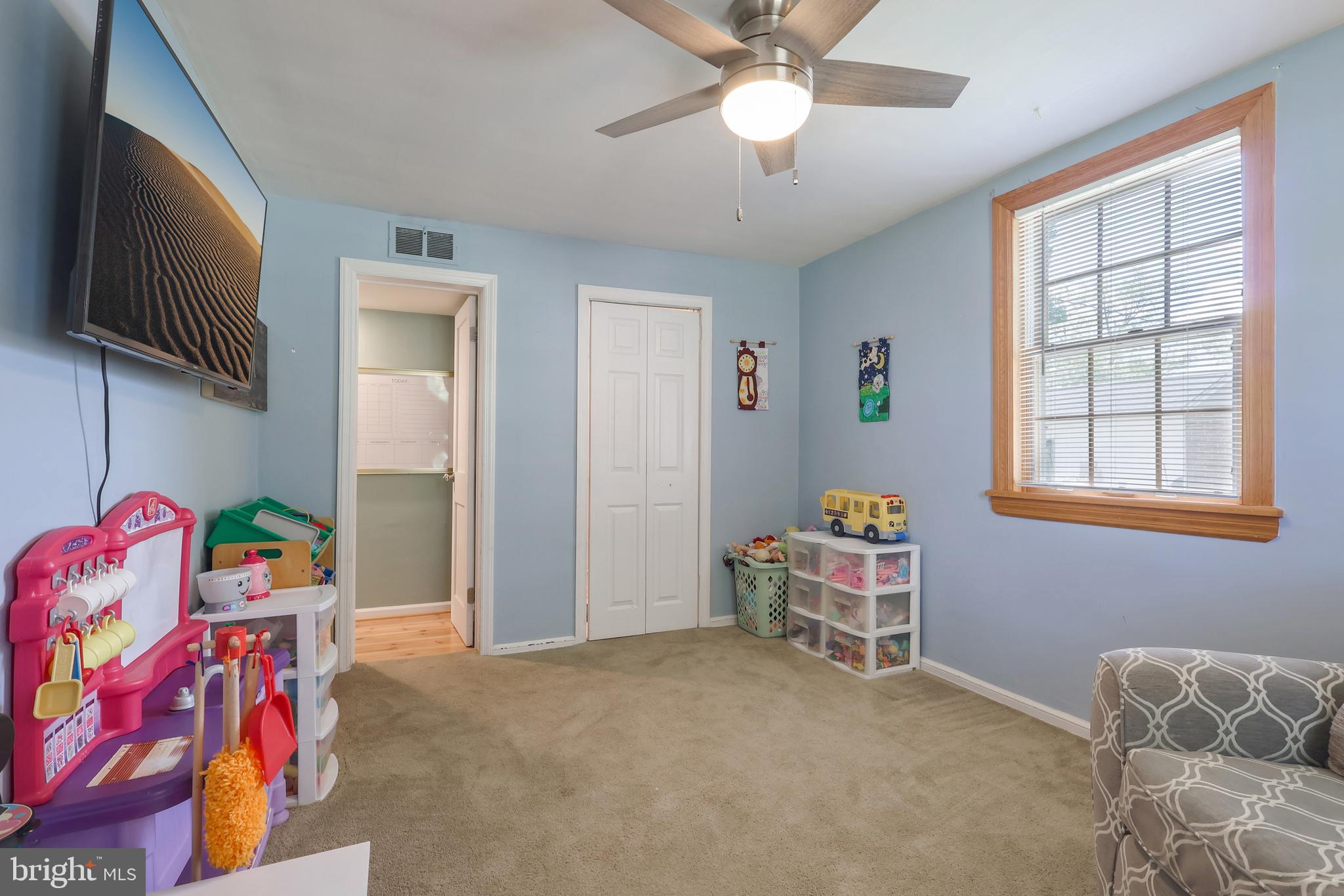 MORELAND MANOR - Residential
