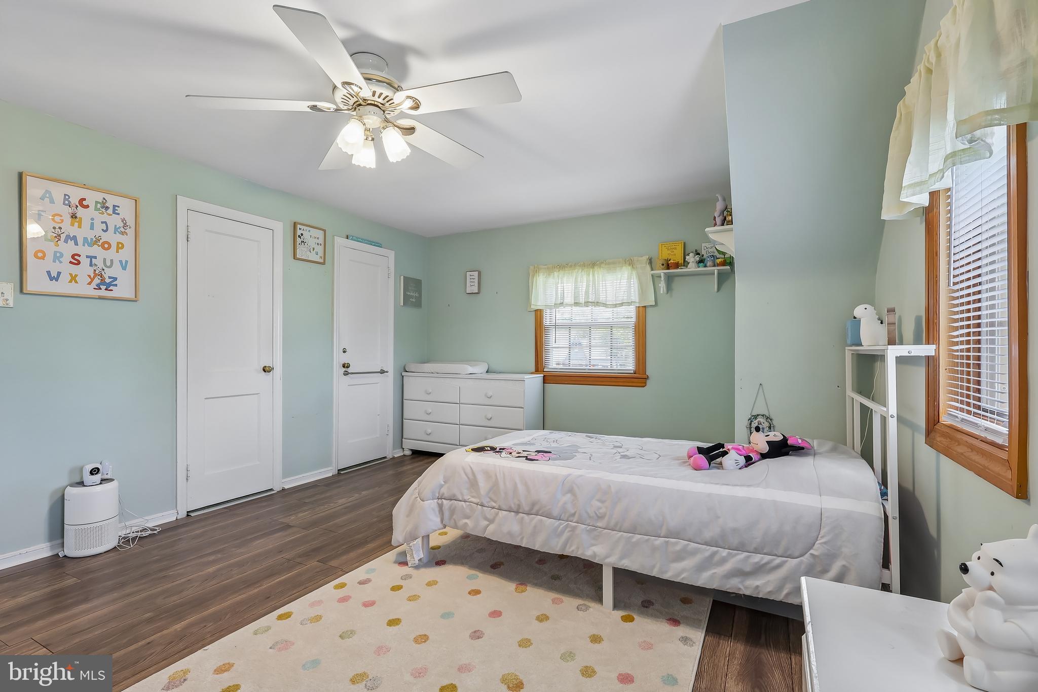 MORELAND MANOR - Residential