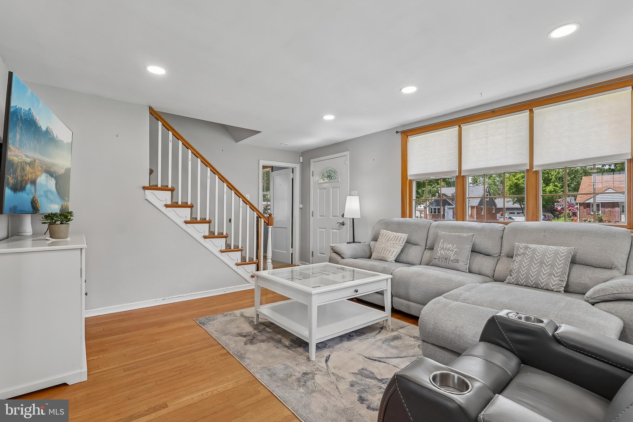 MORELAND MANOR - Residential