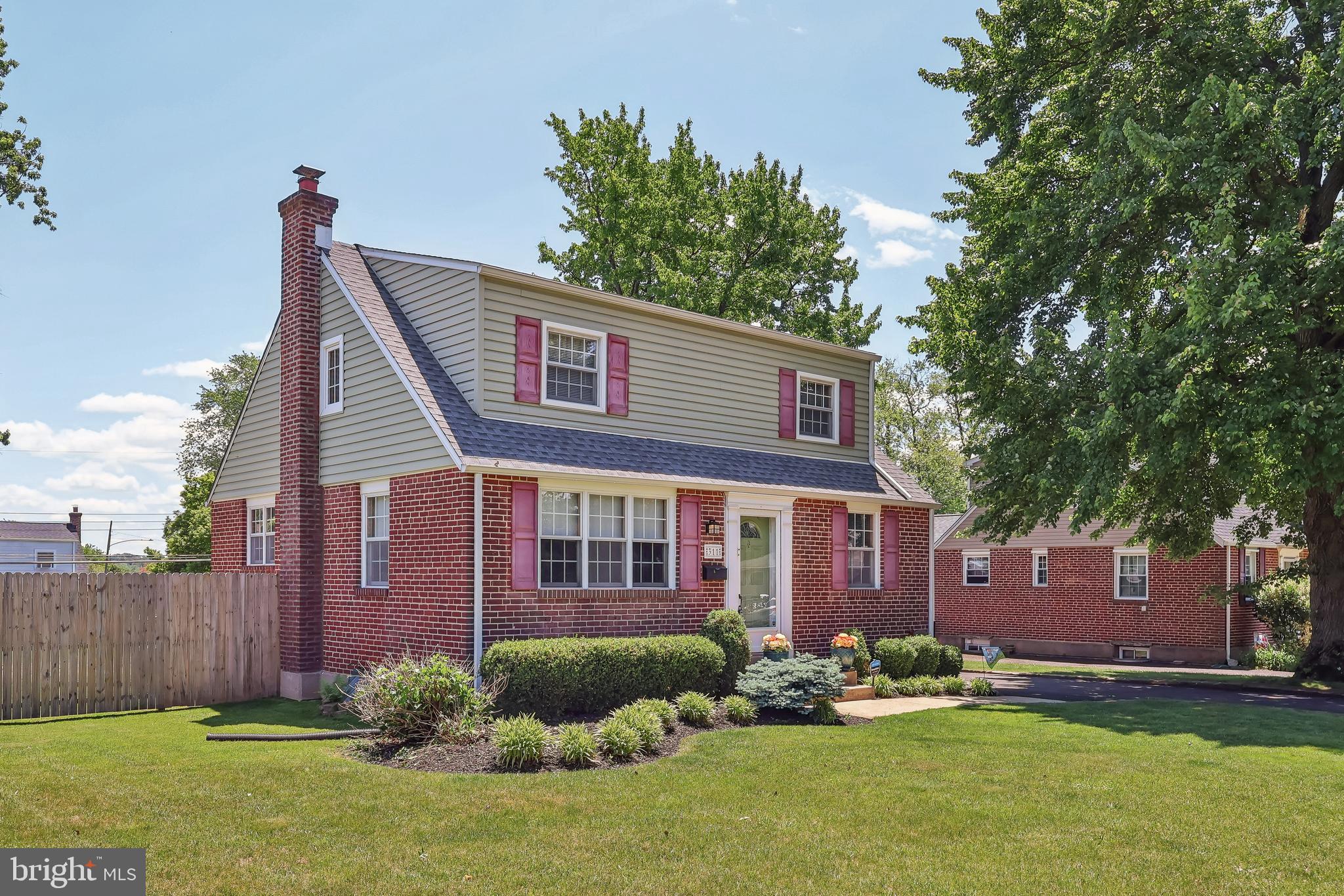 MORELAND MANOR - Residential