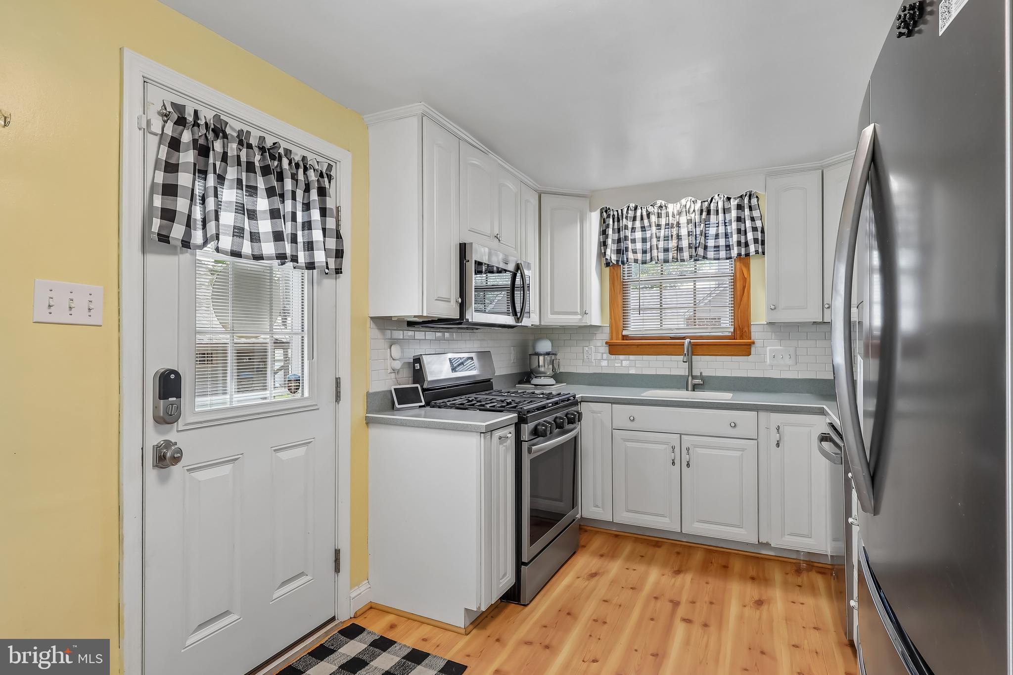 MORELAND MANOR - Residential