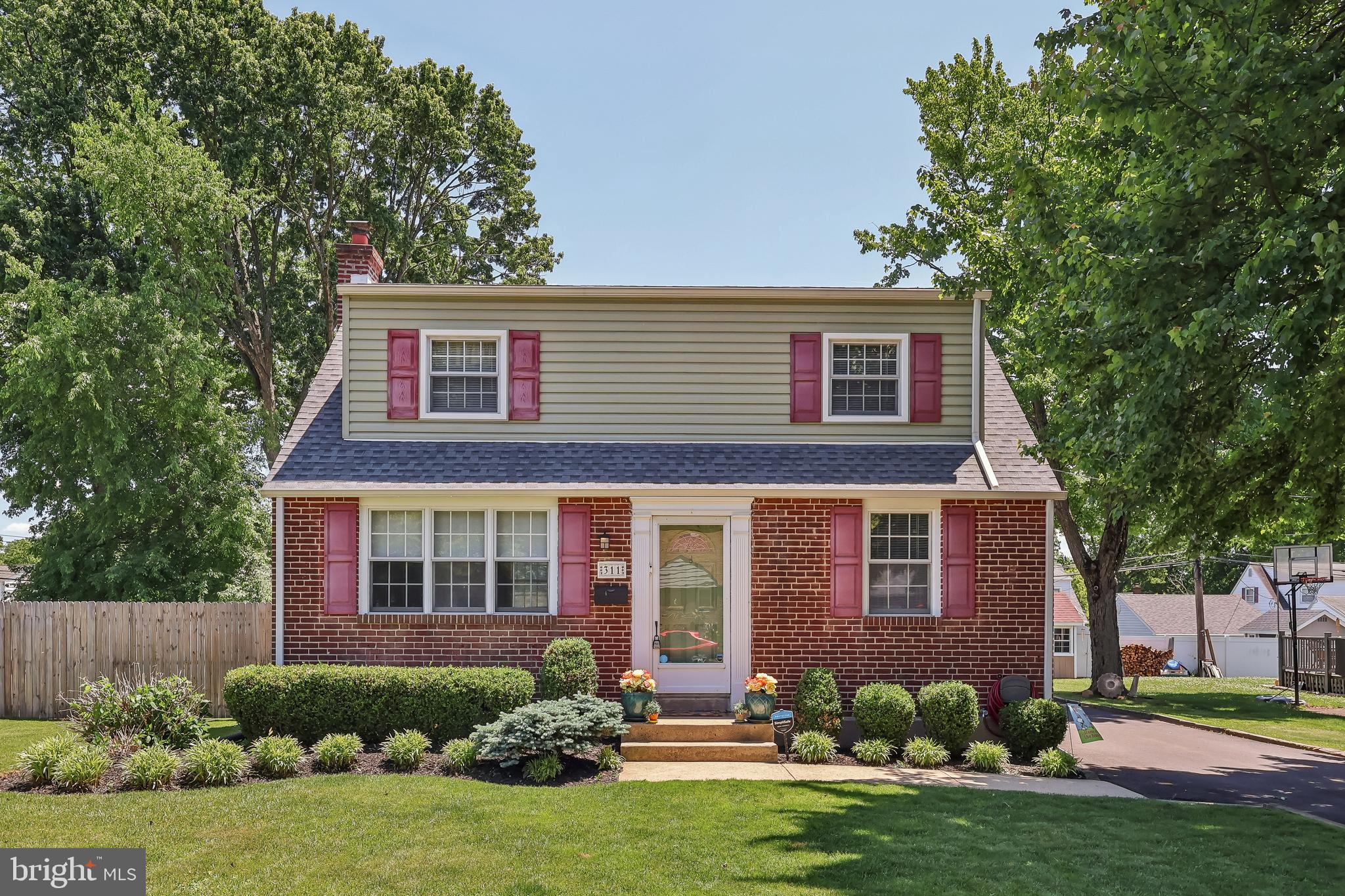 MORELAND MANOR - Residential