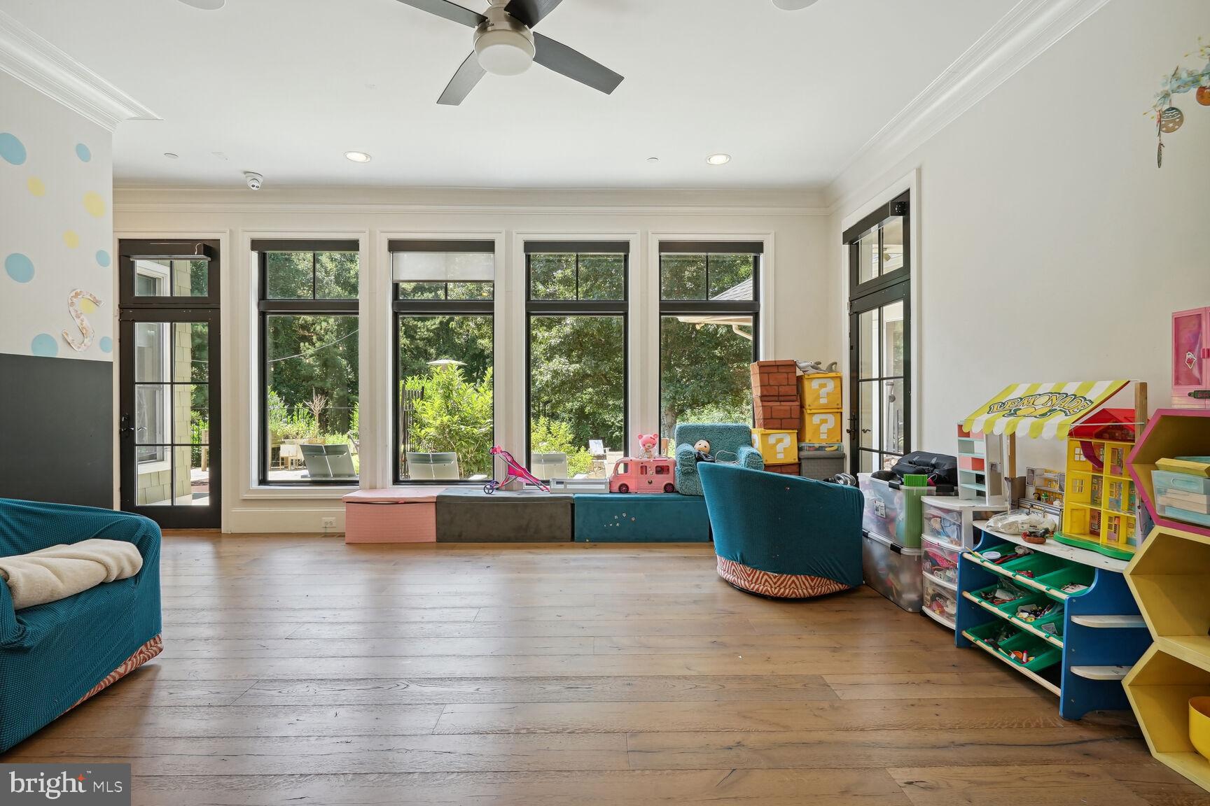 TRIADELPHIA MILL FARM - Residential