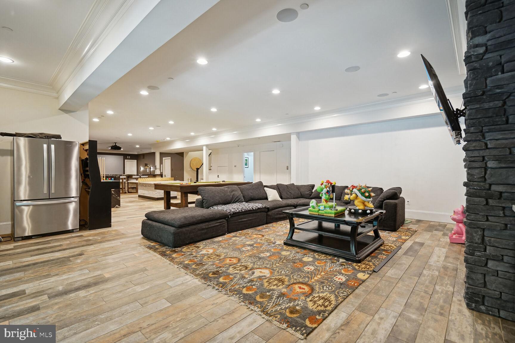 TRIADELPHIA MILL FARM - Residential