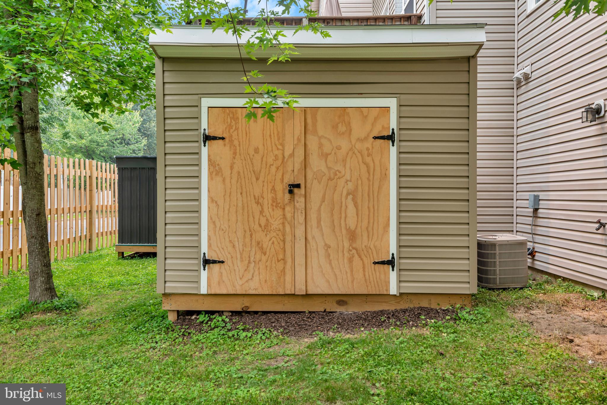 APPLEGATE NORTH - Residential