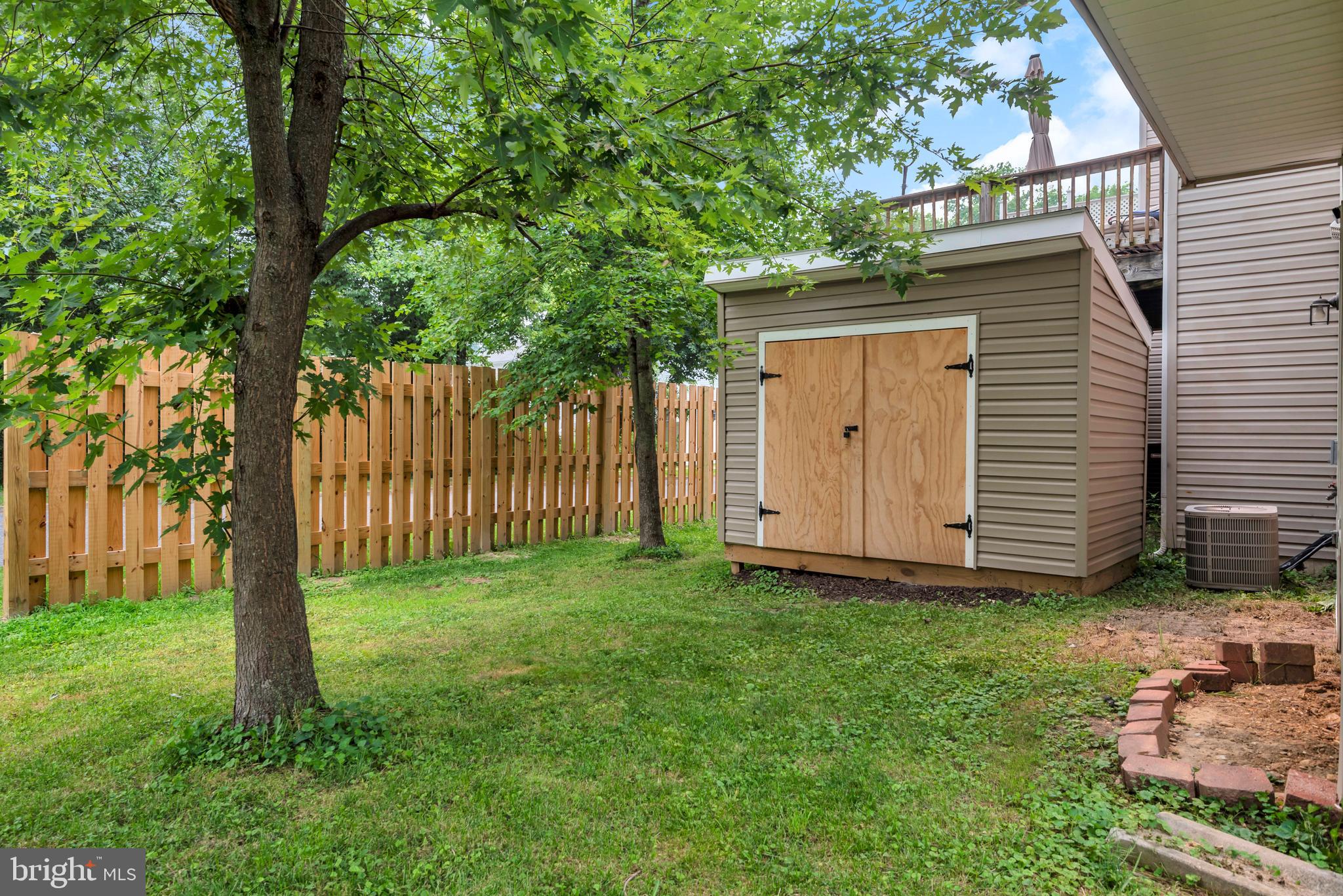 APPLEGATE NORTH - Residential