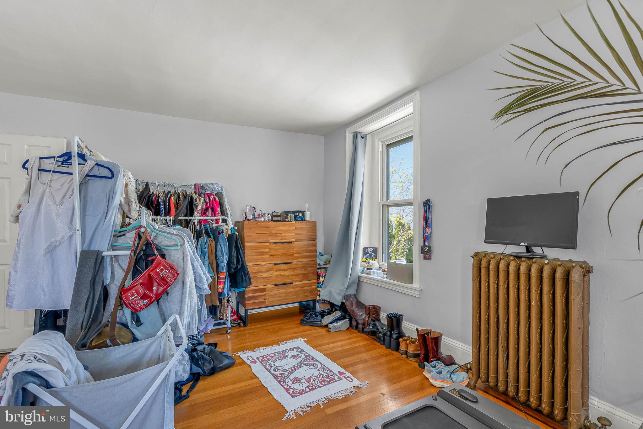 ROXBOROUGH - Residential