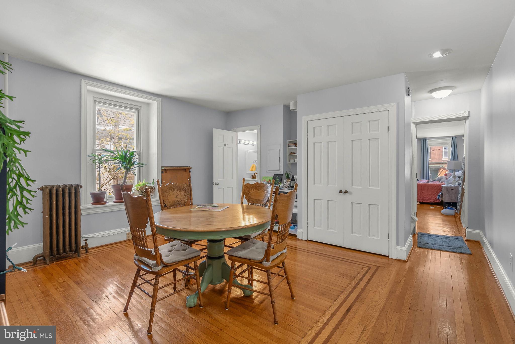 ROXBOROUGH - Residential