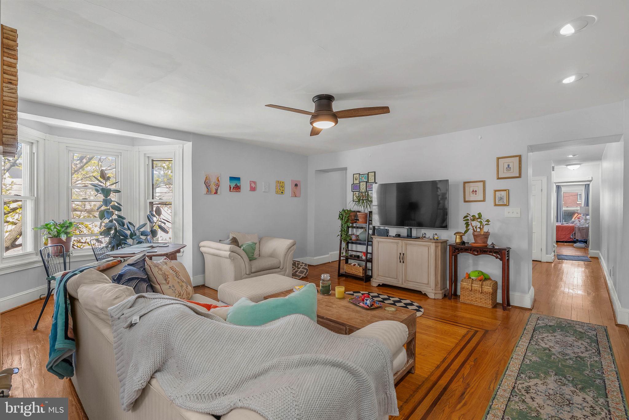 ROXBOROUGH - Residential