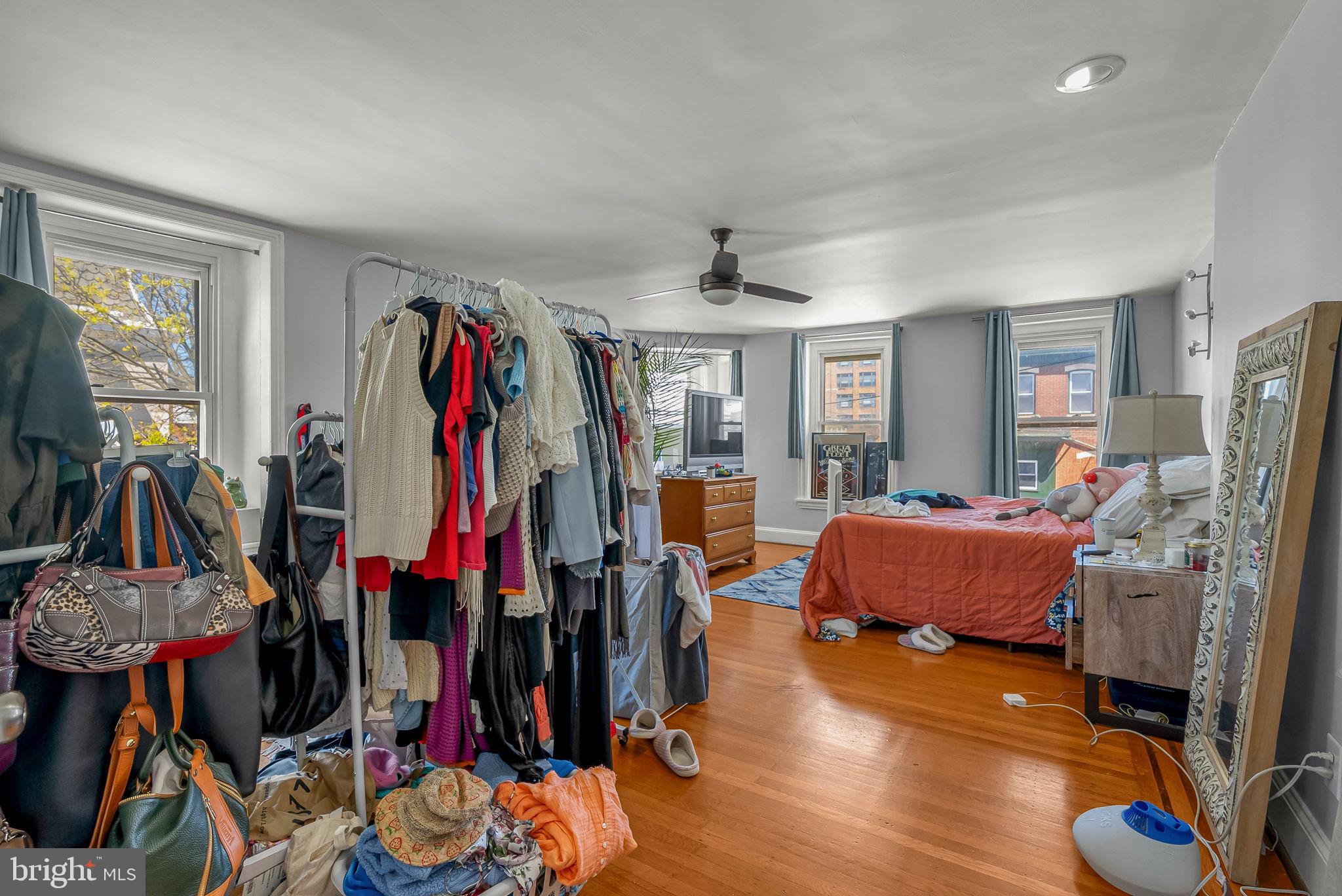 ROXBOROUGH - Residential