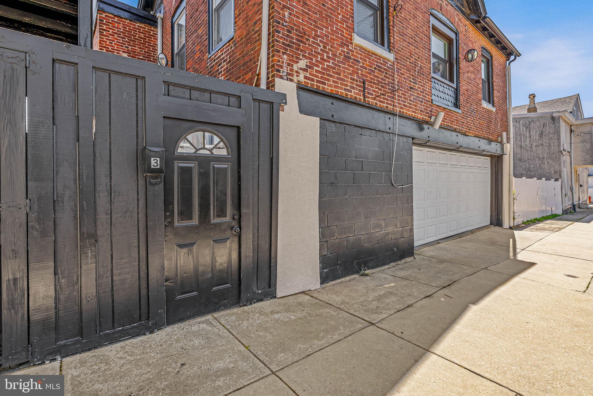 ROXBOROUGH - Residential